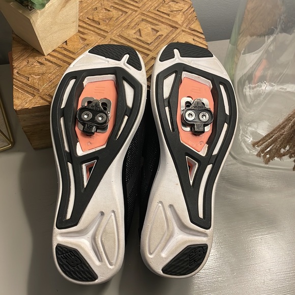 New balance Spin Shoes with clips! - Picture 3 of 4
